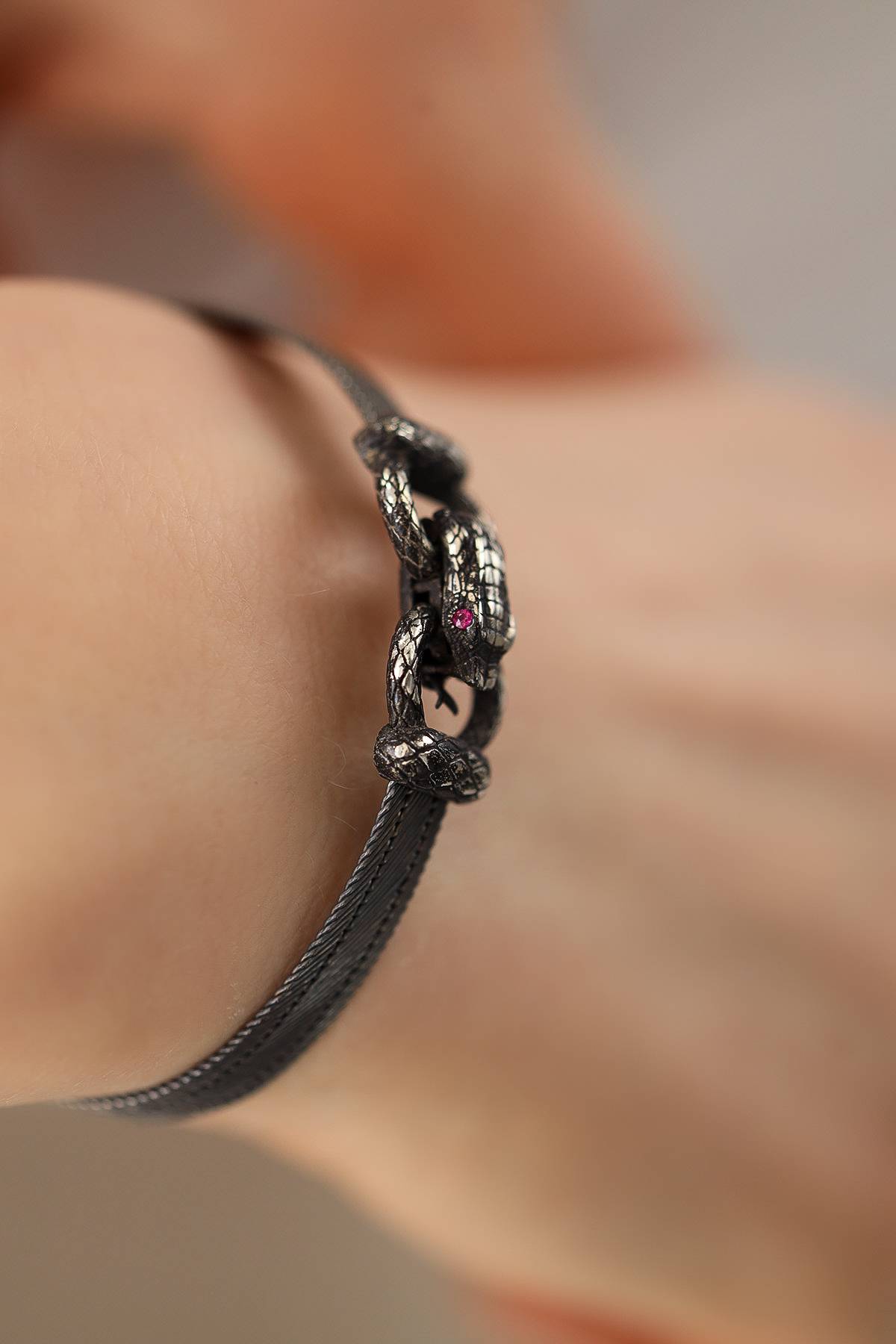 Elizi Trabzon Hasırı Titanyum Set - 3 Sıra Hitra