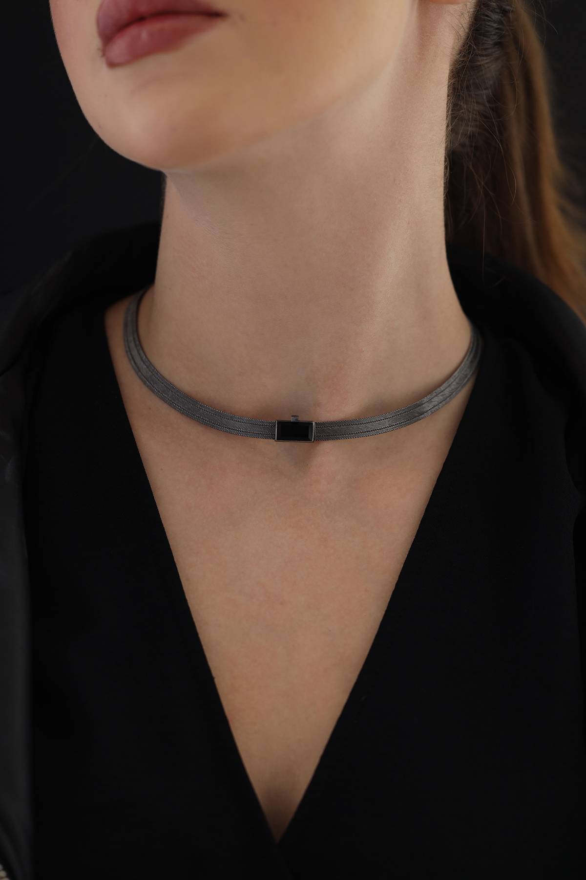 Elizi Trabzon Hasırı Titanyum Kolye - 3 Sıra Oniks