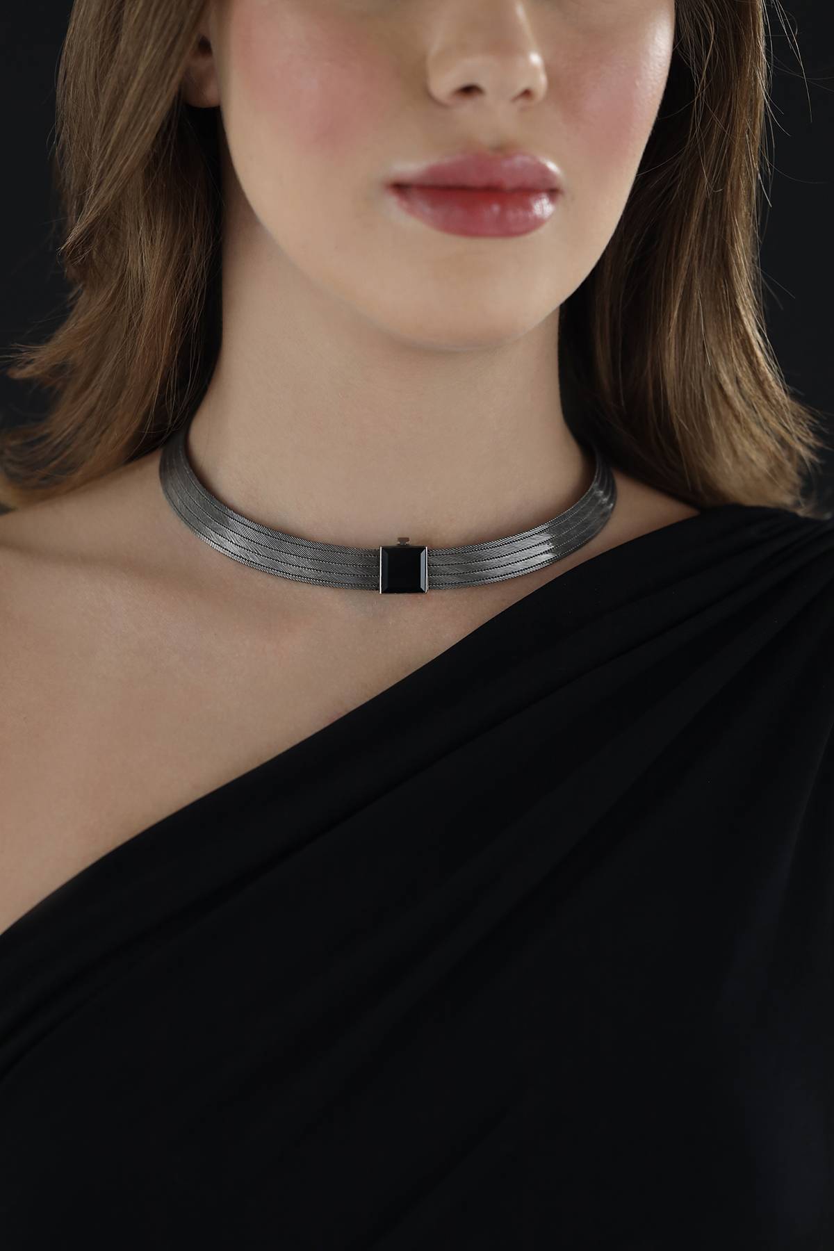 Elizi Trabzon Hasırı Titanyum Kolye - 5 Sıra Oniks