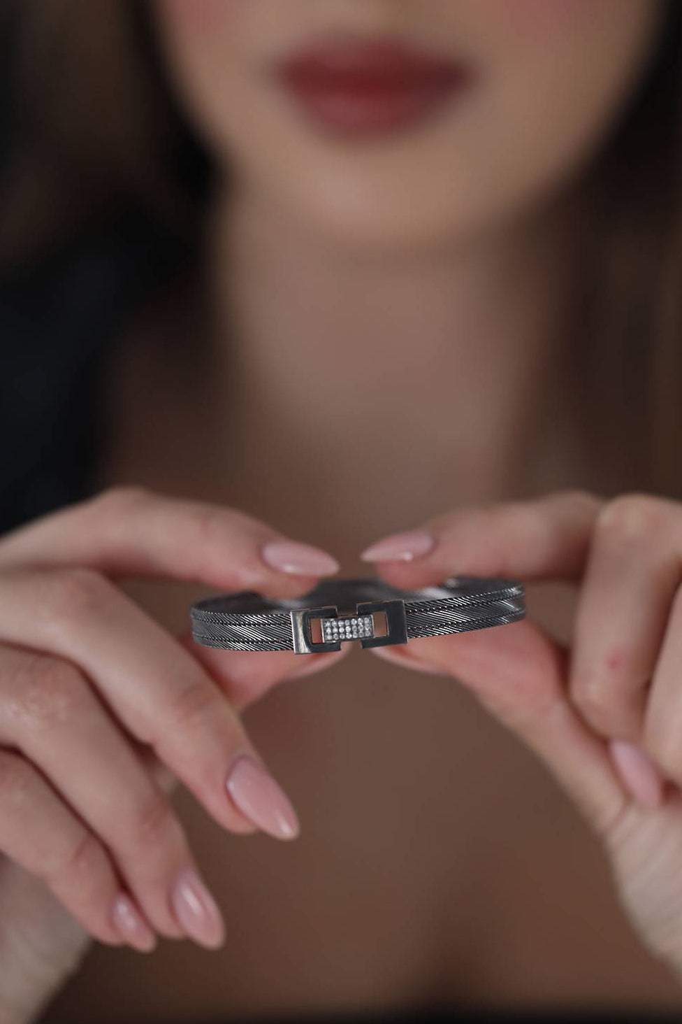 Elizi Trabzon Hasırı Titanyum Bileklik - 3 Sıra Taşlı