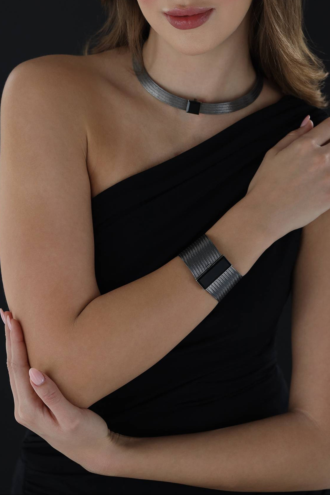 Elizi Trabzon Hasırı Titanyum Set - 13 Sıra Bilezik 5 Sıra Gerdanlık Oniks