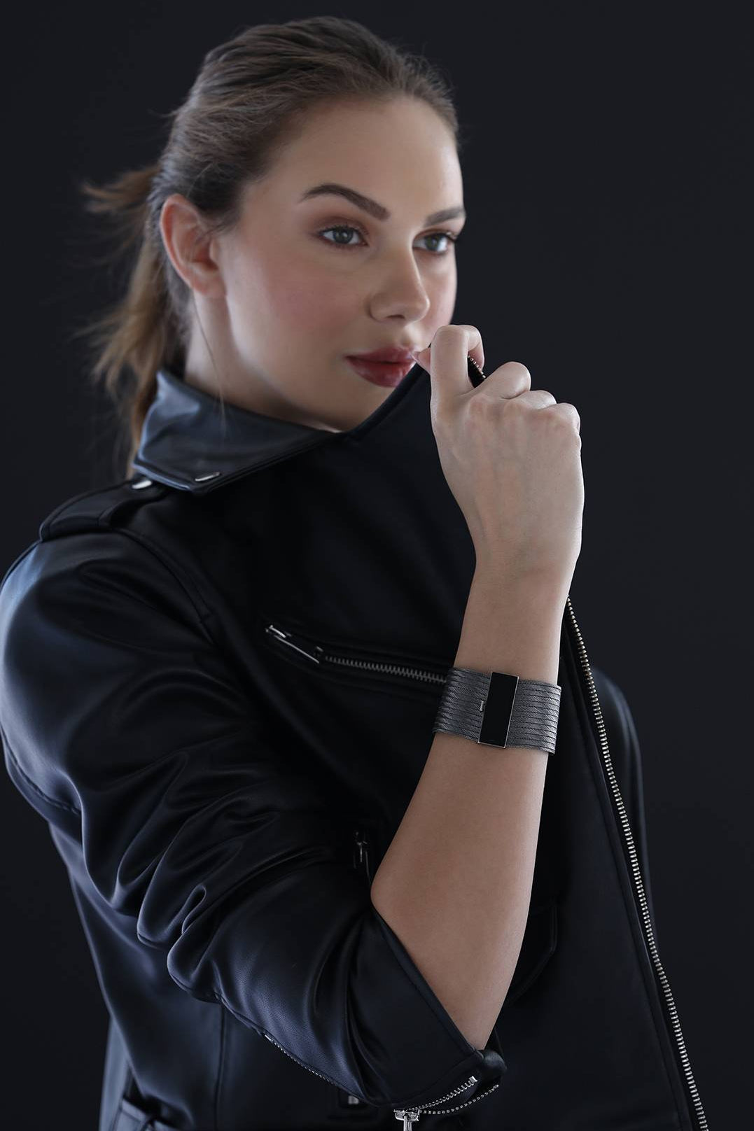 Elizi Trabzon Hasırı Titanyum Set - 13 Sıra Bilezik 5 Sıra Gerdanlık Oniks